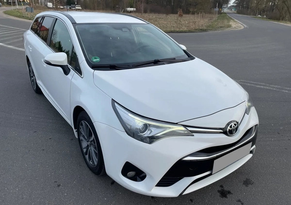 Toyota Avensis cena 44900 przebieg: 187000, rok produkcji 2015 z Nidzica małe 529